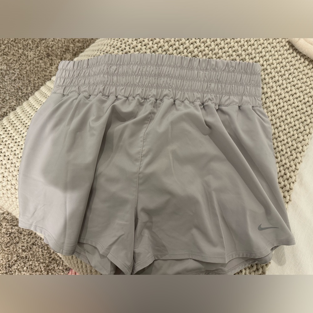 NIKE One Women's Dri-FIT Ultra High-Waisted 3" Brief-Lined Shorts NWT